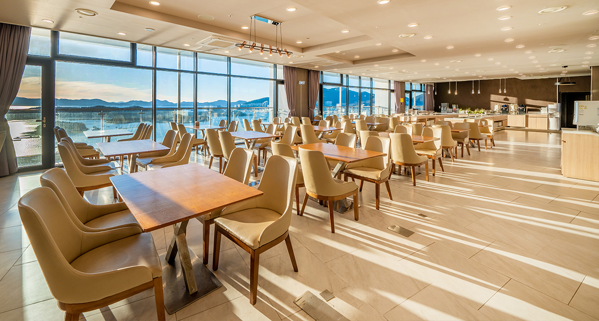 restaurant
